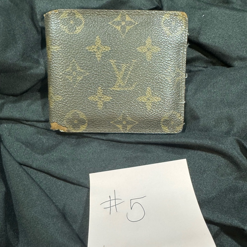 Louis Vuitton Men's Wallet - Brown and Gold Monogram